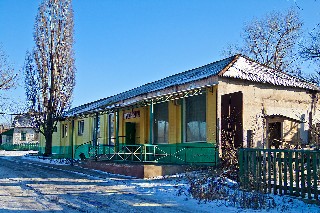 Магазин «Продукты» на посёлке «Лутугино» улица Катанаева Торез