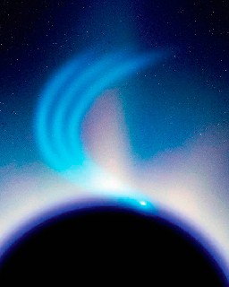 Приближение объекта к горизонту событий черной дыры   Существуют ли на самом деле черные дыры и насколько они черны