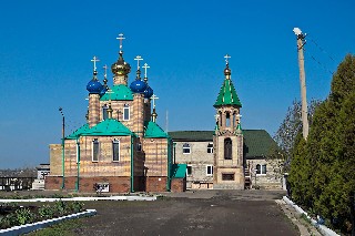 Церковь на микрорайоне в Торезе