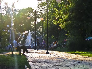 Центральный парк  Фонтан Торез