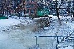 Ледовый каток на микрорайоне в Торезе