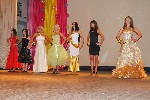 Участницы в бальных платьях Мисс Торез 2010